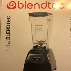 New, never used Blendtec blender.